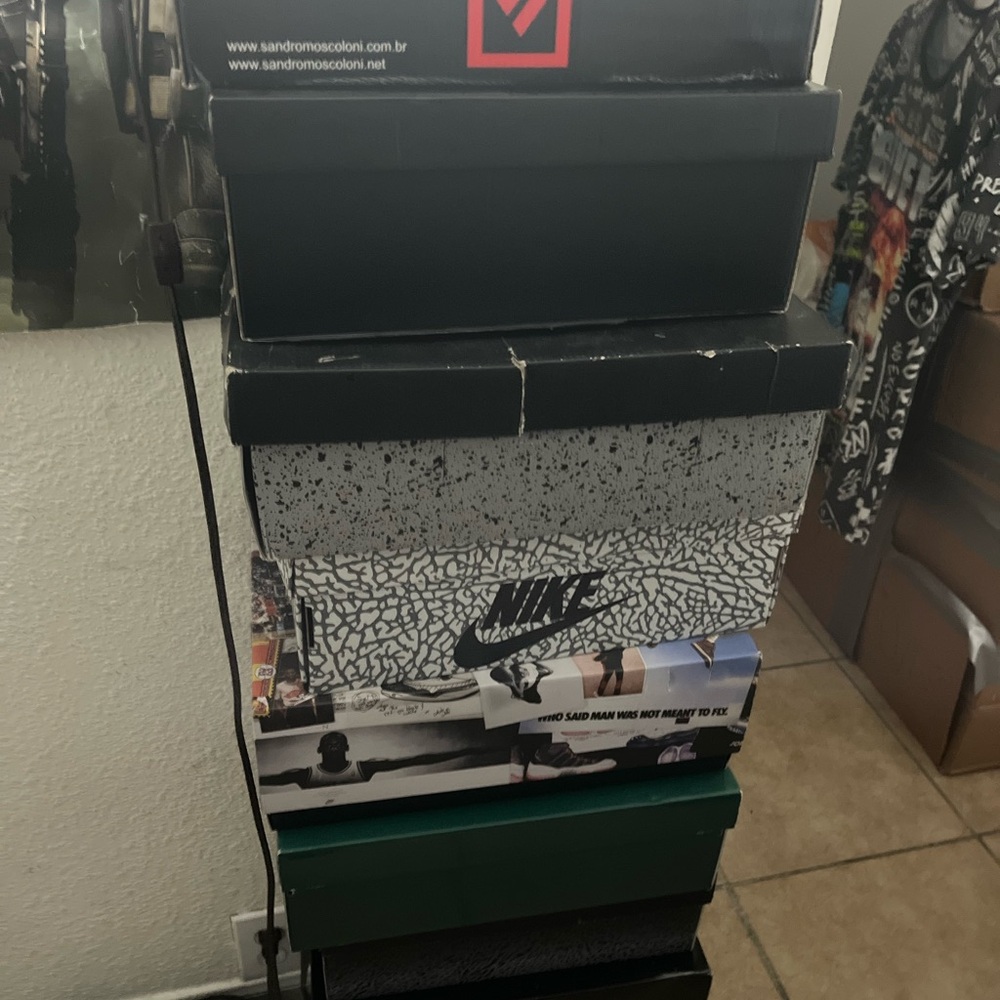 Nike Shoe Box Stack - Black, Gray, Green